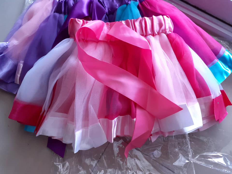 กระโปรงฟรุ้งฟริ้งแฟนซีสีรุ้ง