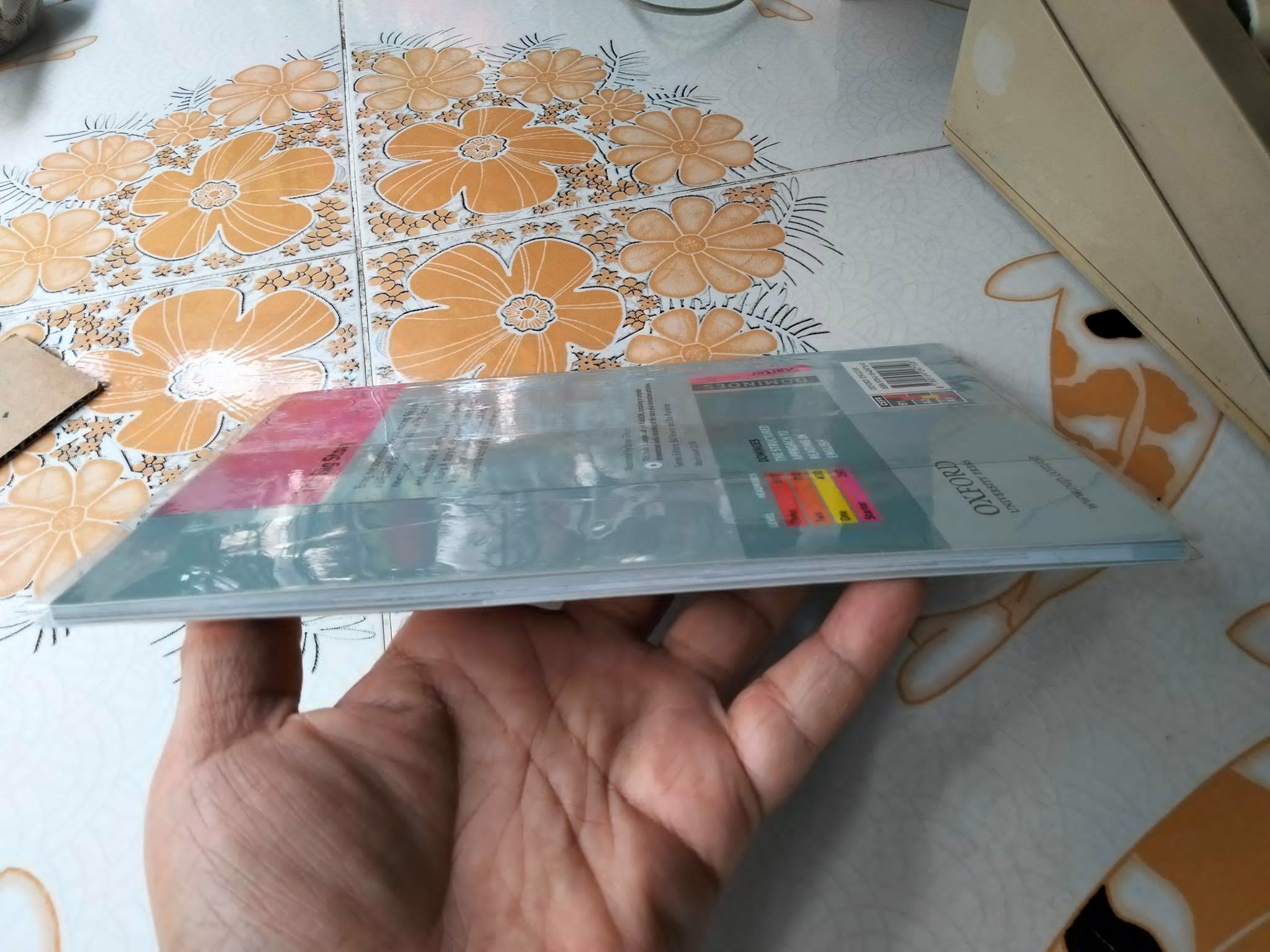 The Big Story + cd by John Escott DOMINOES Starter , Oxford (หนังสืออ่านนอกเวลาภาษาอังกฤษ)