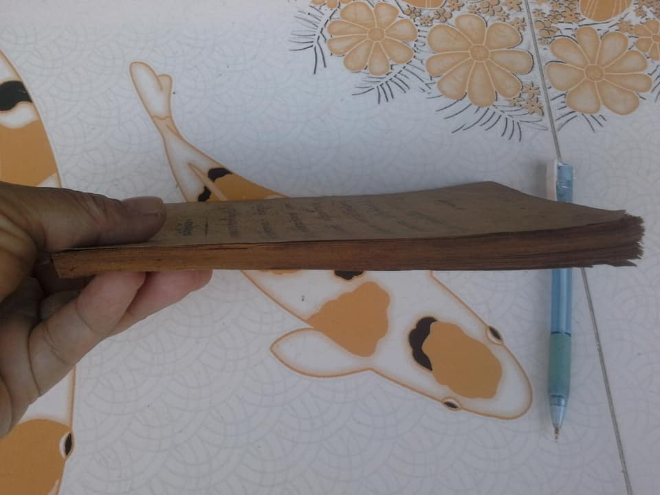 คู่มือหัดพูด และ สนทนาภาษาจีน ฮกเกี้ยน นายบี๋เซ่ง เรียบเรียง จัดพิมพ์โดย โรงพิมพ์ราษฎร์เจริญ (วัดเกาะ) ปี 2497 ** สินค้าหมด**