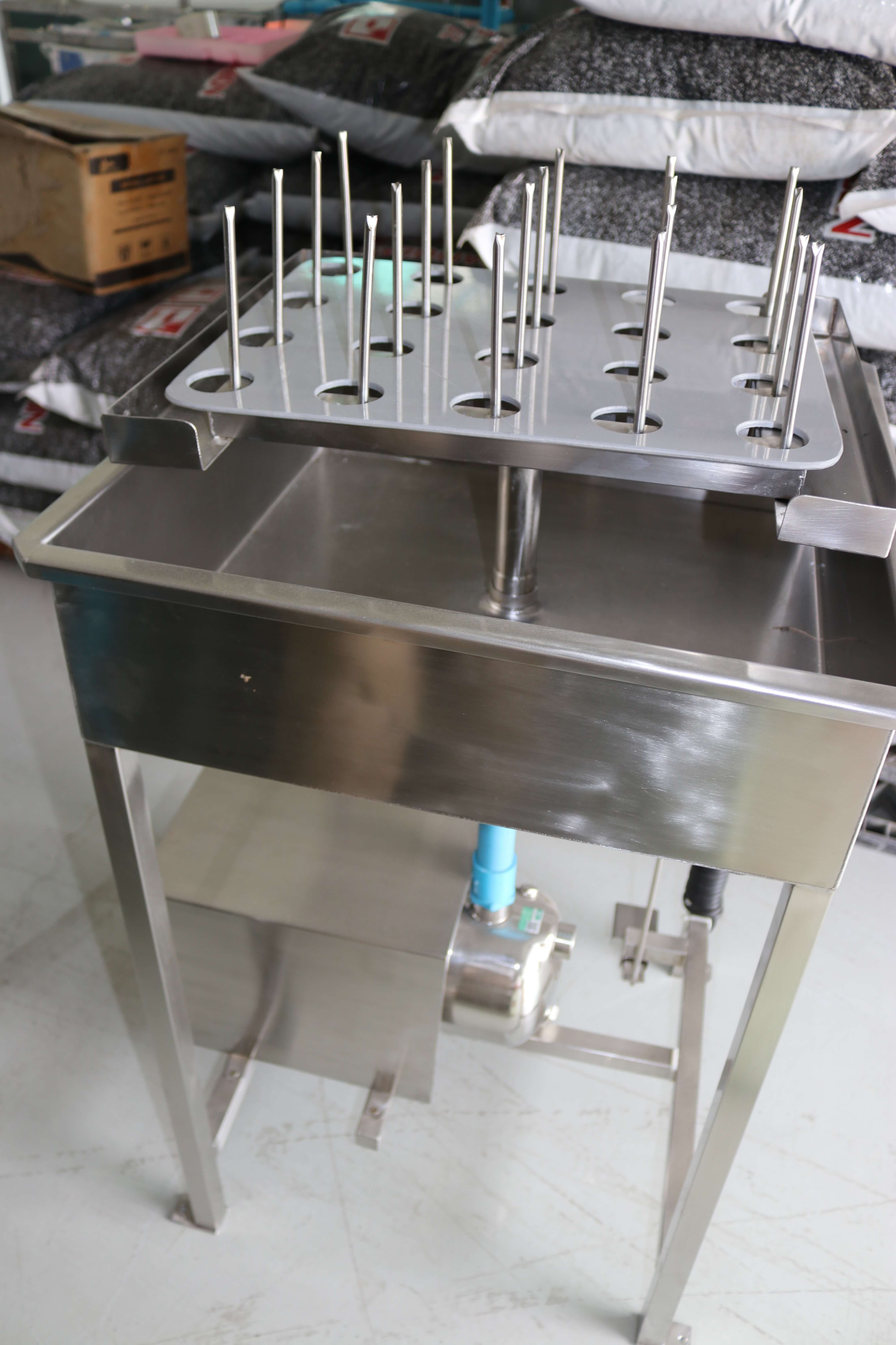 เครื่องล้างขวด12หัวสำหรับโรงงานผลิตน้ำดื่ม