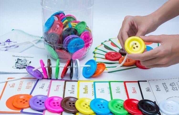 ของเล่นเสริมทักษะ กระดุมหรรษา