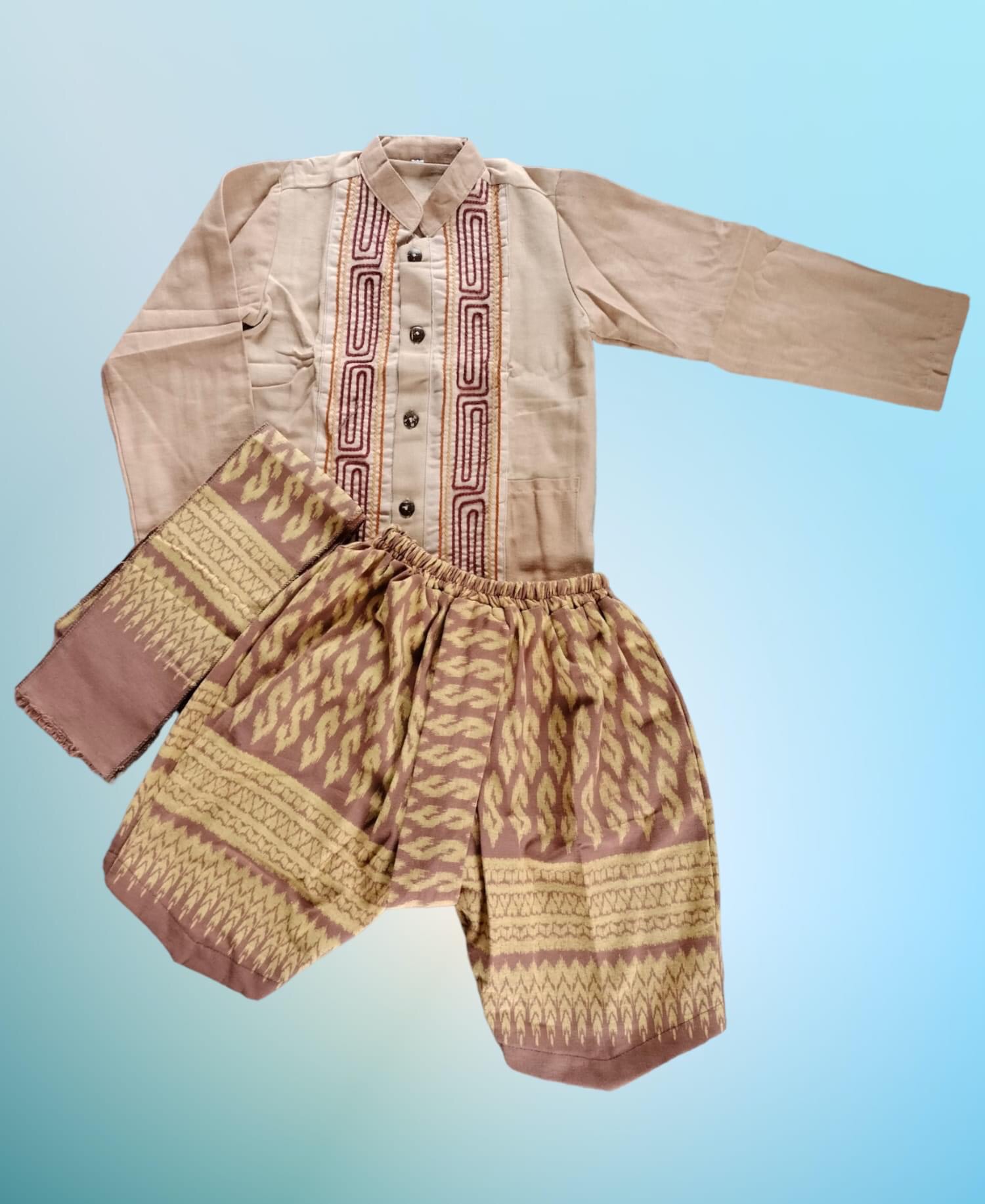 ชุดไทยเด็กชาย เสื้อแขนยาวกับโจง