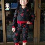 ชุดเด็ก set 2 ชิ้น เสื้อมีฮู๊ดกับกางเกงทอลายดาว