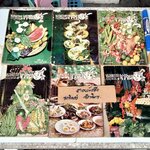 ขบวนการแก้จน (8 เล่มชุด) มีแค่ 6 เล่ม 1, 2, 3, 5, 6, 8 โดย ประยูร จรรยาวงษ์ ฉบับพิมพ์ครั้งแรก พิมพ์ระหว่างปี 2519 - 2521