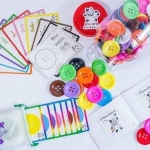 ของเล่นเสริมทักษะ กระดุมหรรษา