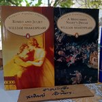 (ขายรวม 2 เล่ม) Romeo and Juliet + A Midsummer Night's Dream / Penguin popular classics / Poetry & Play
