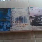 นิมิตมนตรา - ฝันร้ายสีคราม, มนตราสีขาว, ความลับสีเงิน (มีแค่ 3 เล่ม ขาดตอน 4 ความทรงจำสีแดง) ลอรี่ ฟาเรีย สโตลาร์ซ เขียน - จิตต์สุภา ฉิน **สินค้าหมด**