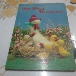 THE UGLY DUCKLING นิทานภาพกระดาษแข็ง ฉบับภาษาอังกฤษ (ตำหนิ มีหน้ากลับหัว 1 คู่ ) Published by Froebel-kan Co. Ltd **สินค้าหมด**