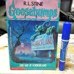 Goosebumps #16 one day at HORRORLAND (original series - R.L. STINE) ฉบับภาษาอังกฤษ สภาพพอใช้