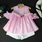 เซทเสื้อเปิดไหล่ กับ กางเกงสีขาว สำหรับเด็กหญิง