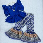 ชุดไทยเด็กหญิง เสื้อระบายกับกางเกงผ้าไทย