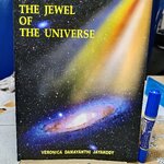 The Jewel of The Universe Veronica Damayanthi Jayakody 1st Edition 2545 B.E.