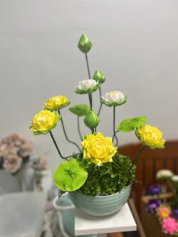 ดอกบัวประดิษฐ์ (ในอ่าง)